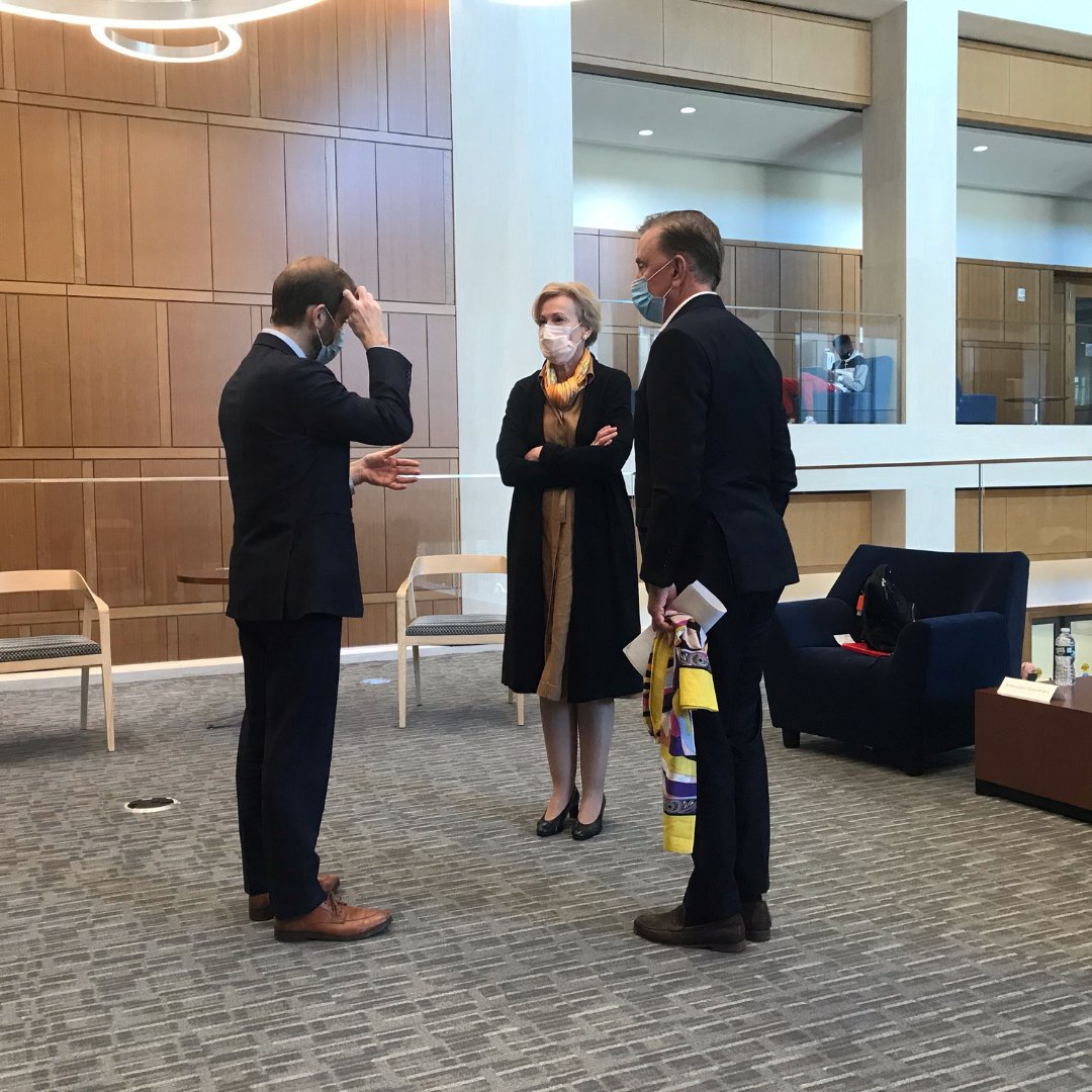 UConnSPP's tweet photo. Earlier today, #UConnDPP MPA '21 student Charlotte attended a meeting w/ White House Coronavirus Response Coordinator Dr. Deborah Birx, @GovNedLamont, @MayorBronin & members of the @UConnHartford
community! They discussed UConn's ongoing response to the pandemic & #HuskyPromise! https://t.co/BLtnwNzRpj