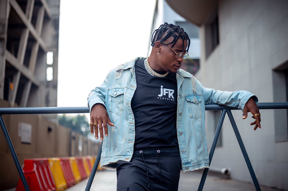 kingluu_'s tweet photo. Success means doing the best we can with what we have. Success is the doing, not the getting; in the trying, not the triumph. Success is a personal standard, reaching for the highest that is in us, becoming all that we can be.

#timetocollect #LT #KINGLUTHER https://t.co/cU11TKjyWW