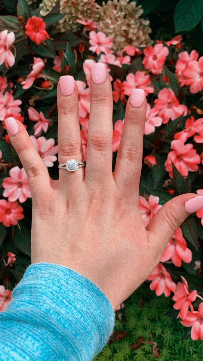 jaimeecoleman's tweet photo. Still can’t believe I get to marry my best friend 💍😍😭👰🏻 11.06.21 https://t.co/rTxRRFzOCr