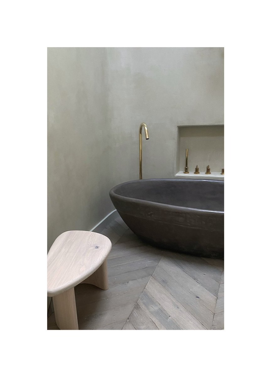 Loving this beautiful curved ash bench we made for a client’s bathroom in London.