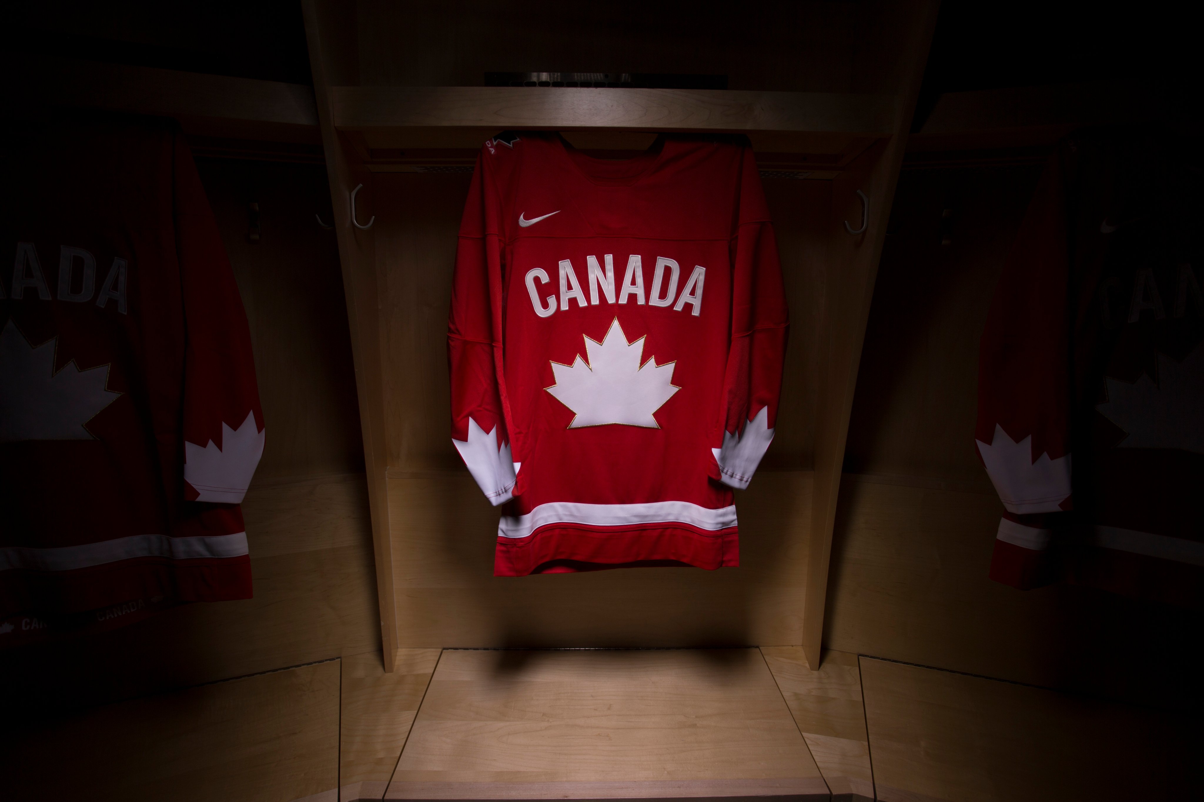 Steven Ellis on X: Team Canada will use a new heritage jersey for 2020-21,  starting with the World Junior Championship in December.   / X