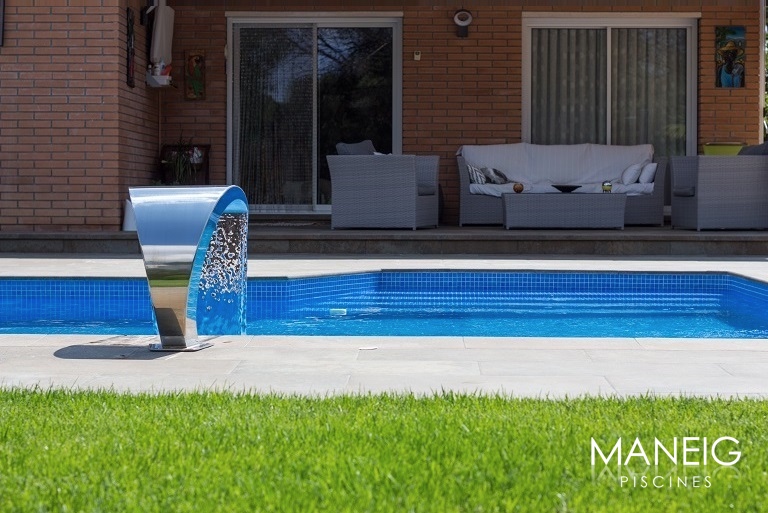 ManeigPiscines's tweet photo. 🚀 Realitzem piscines d’obra “Gunite” tant de skimmers com desbordants. Oferim assesorament sobre tot tipus de materials i equipaments. ✅ Més de 40 anys d’experiencia en el sector.

👉🏻 https://t.co/ndZJ15sItq 

#piscines #garden #water #pool #pools #piscinas #piscina #agua https://t.co/MFQgc9A9N3