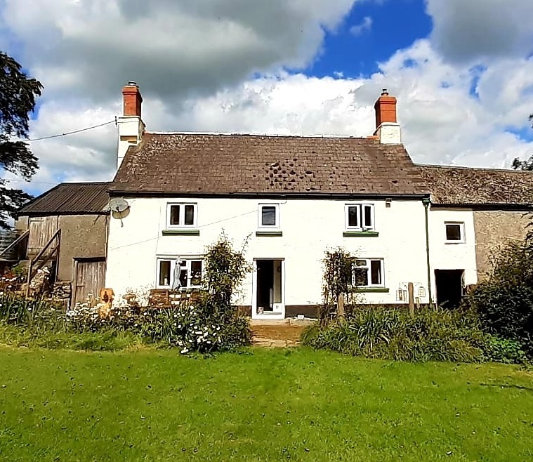 DevonFarms's tweet image. FARM TO LET - Southcott Farm, Okehampton

🐮 197.56 acre (79.95 ha) mixed agricultural holding
🔔 7 year initial tenancy
🍀 Deatails found here: soc.devon.cc/Southcott_NDOXY

#Farmlet #Farmtolet #Farming #Devon #YFC #TFA #NFU