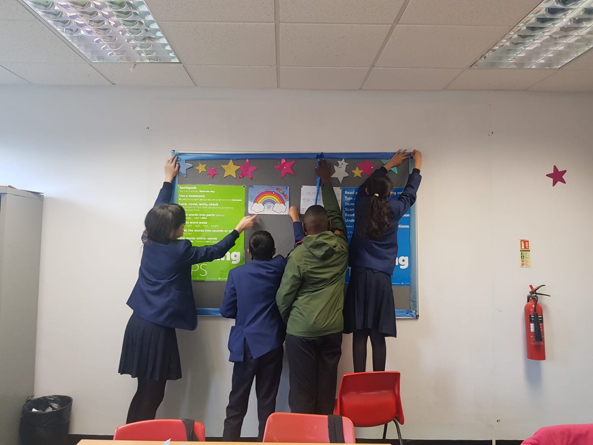 How wonderful it is to walk in the classroom and find that  Enoch, Aleeshba, Mahmood and Imani gave up their break time to decorate the room so that it 'looks more cheerful' for everyone?👏🙌 So impressed with the kindness of this lovely bunch!☺️😌 @mflascc <a href="/allsaintsccduk/">All Saints CC</a>