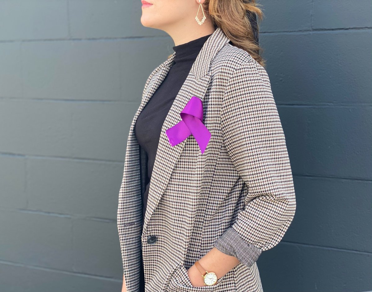 OxfordEyes's tweet photo. To honor #DomesticViolenceAwarenessMonth, Oxford Eyes is donating 25% of eyewear proceeds to @harborhousefl through Oct. 31, 2020. #HHCF will be featured on @news6wkmg today! Make sure to tune in and listen to impactful survivor stories and hear from HHCF CEO Michelle Sperzel. 💜 https://t.co/eXZMy4Hiqh