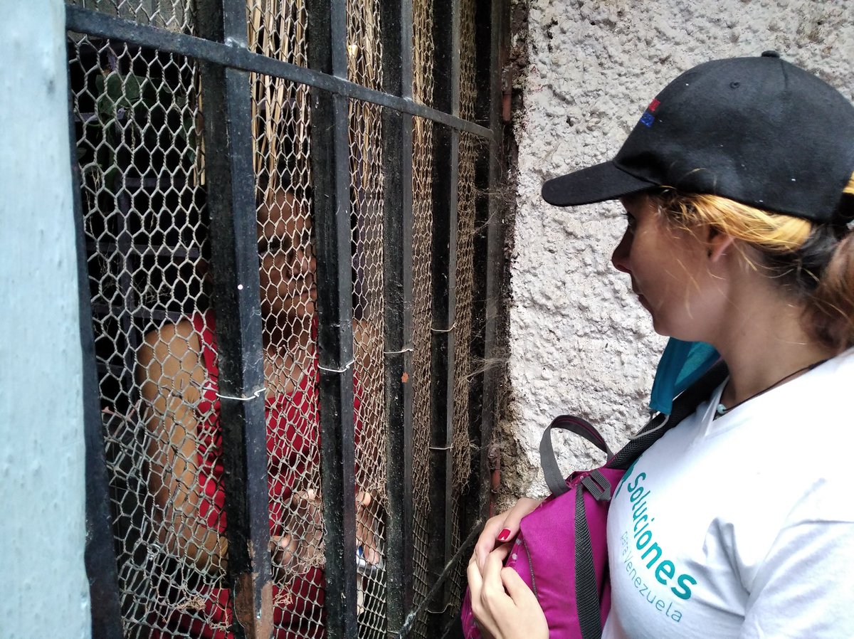 RedesCaracas's tweet photo. En El Valle, en Coche y en Santa Rosalía cuentan con una candidata coherente con las necesidades de la gente, con propuestas para la superación de la crisis económica y atención a la mejora de los servicios públicos del circuito. Zenaida Tahhan Candidata al Circuito 4 Caracas. https://t.co/7CVsKEndmZ