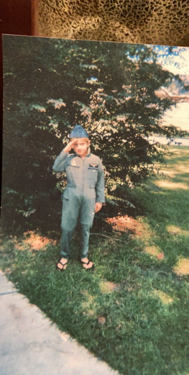 JDezzy40's tweet photo. How it started               How it’s going https://t.co/2HEhNmKUS0