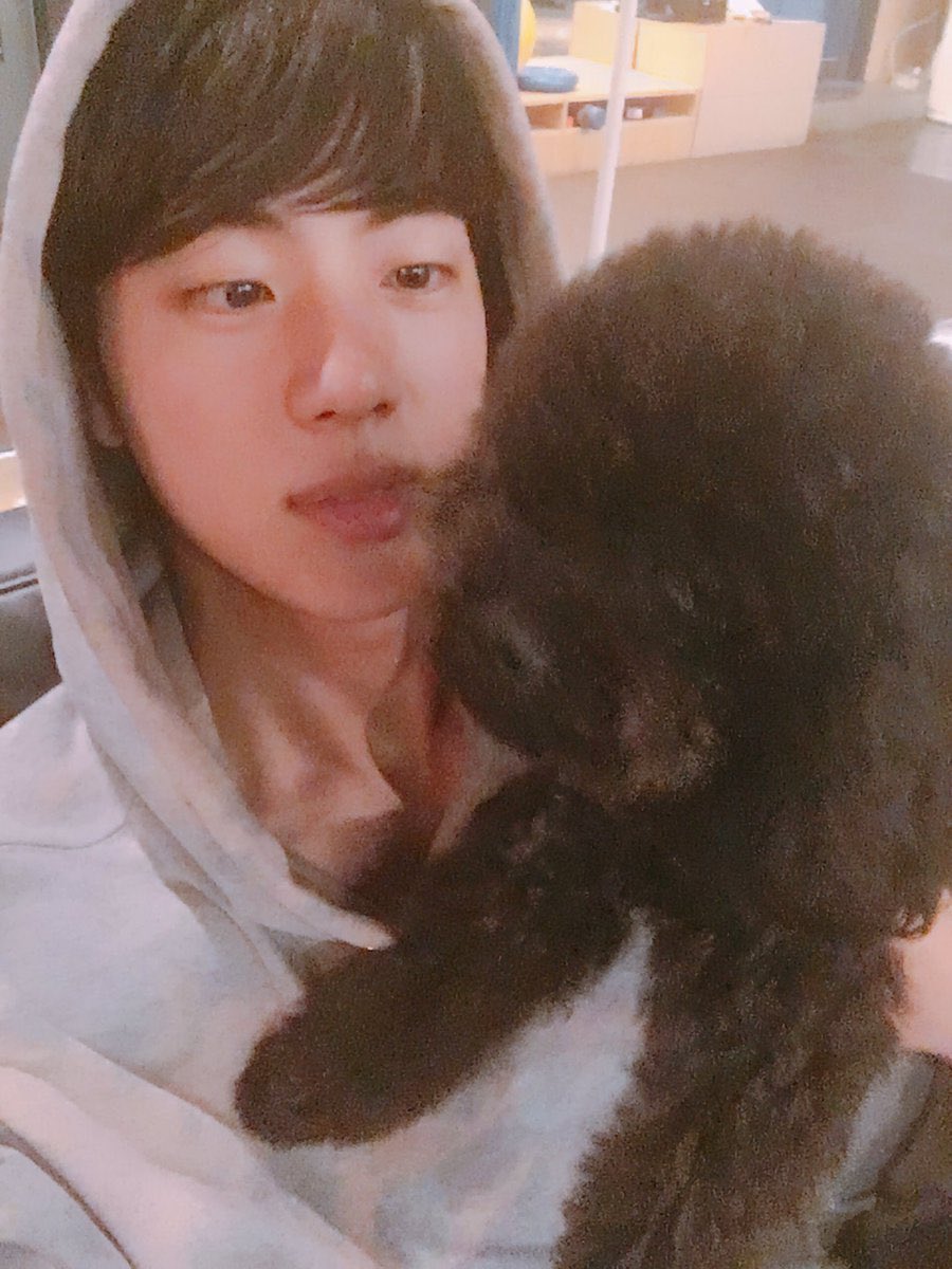 apricot_3030's tweet photo. 존나 김고려 재질 https://t.co/6QtlU21JDi