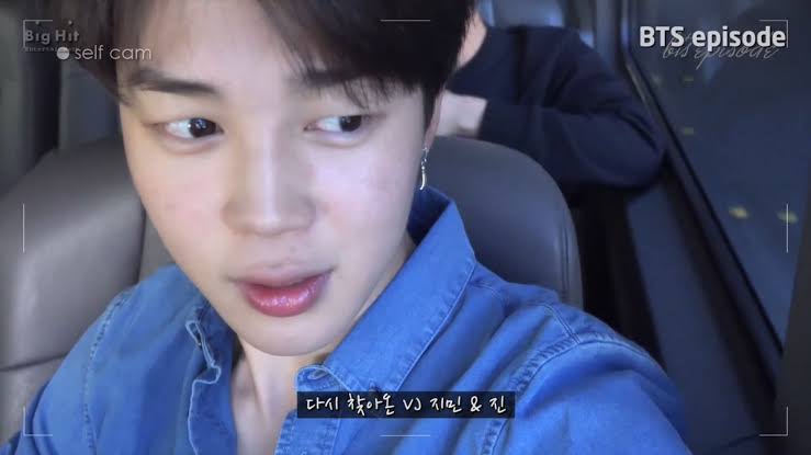 Jimin's natural rosy cheeks. An ethereal thread :