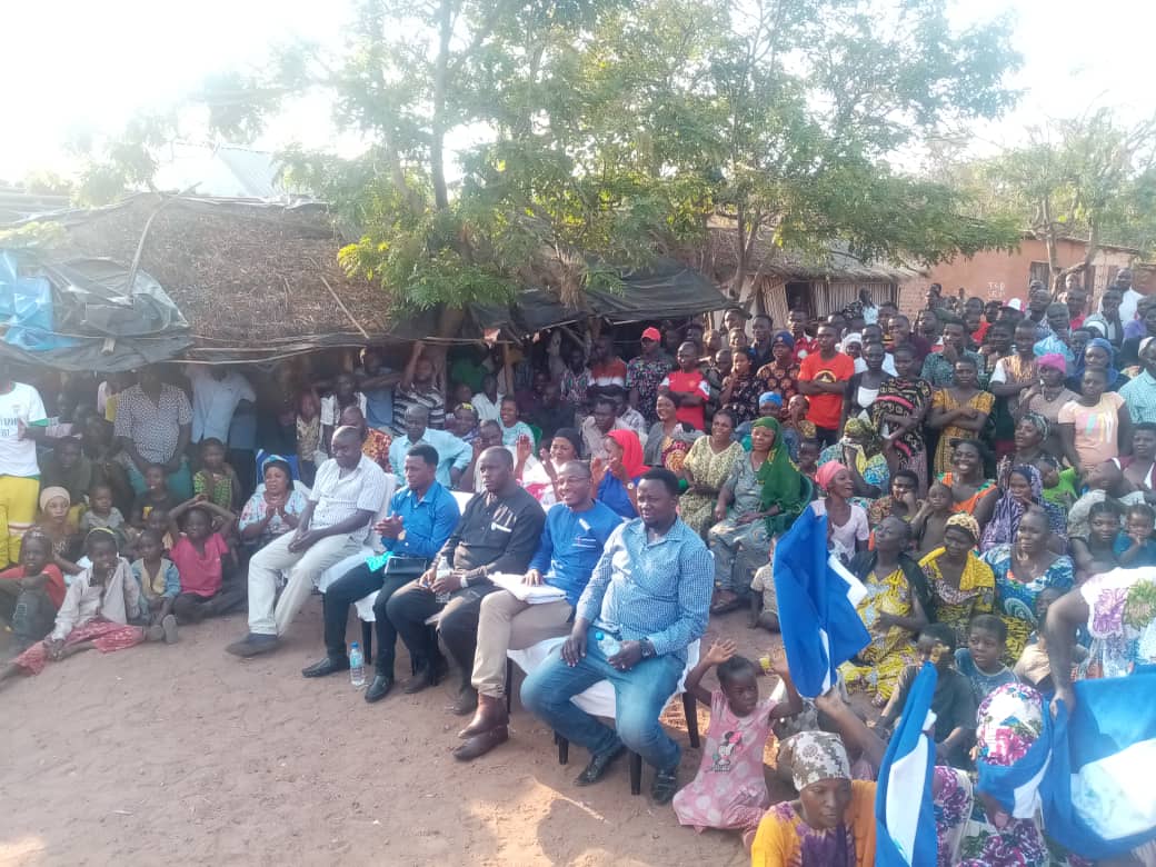 hndatama's tweet photo. Kibirizi imeitika leo, chagua @WistonMogha chagua Kigoma Mpya.

@nccrmageuzihq @NdiholeyeKifu1 @LukindoLukindo1 @YeremiaMaganja @MkudeTabyg @JoyceTembo17 @BavichaT @NicholasJClint1 @Joeselasini https://t.co/3OtlE6KP1S