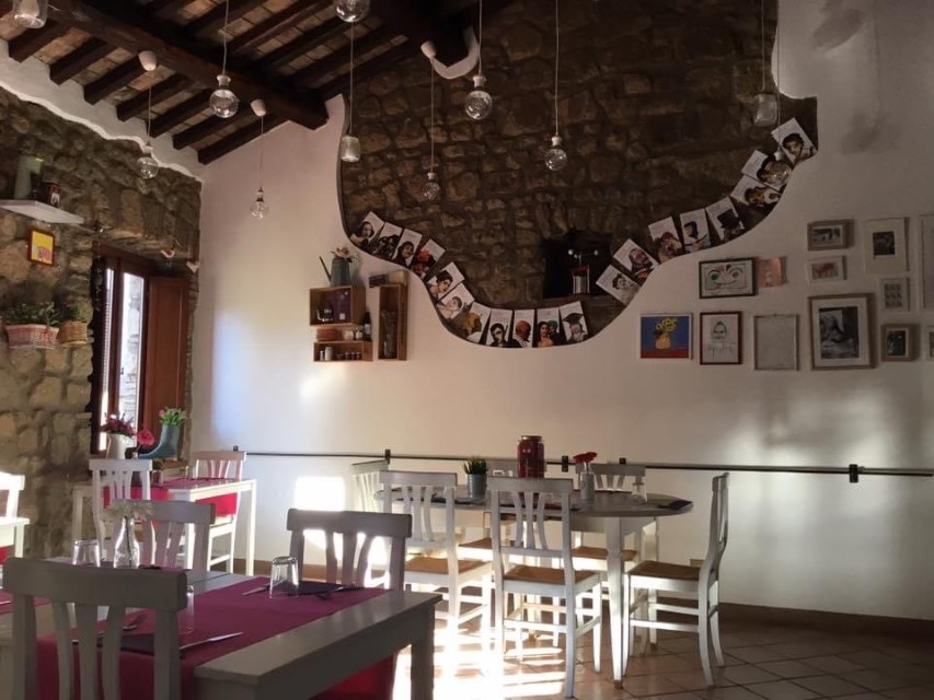 gruppomrcase's tweet photo. #Formello (Centro Storico) / Via XX Settembre
In vendita locale commerciale in ottimo stato
▪️ 4 livelli
▪️ 120 mq
▪️ € 240.000,00

PER TUTTE LE INFORMAZIONI 👉 https://t.co/q9KGT49mN3

Gruppo MrCase
Agenzia Corso Francia, 130
Tel 06 3340000
https://t.co/RE25Tz7f9a https://t.co/eGlTK25CDX