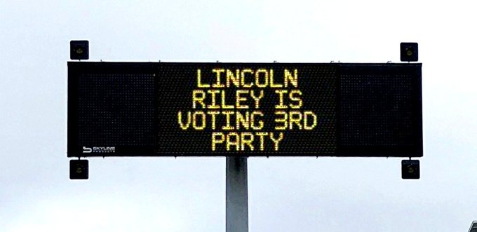 Ej0ai-_XcAAo7qB?format=jpg&name=small