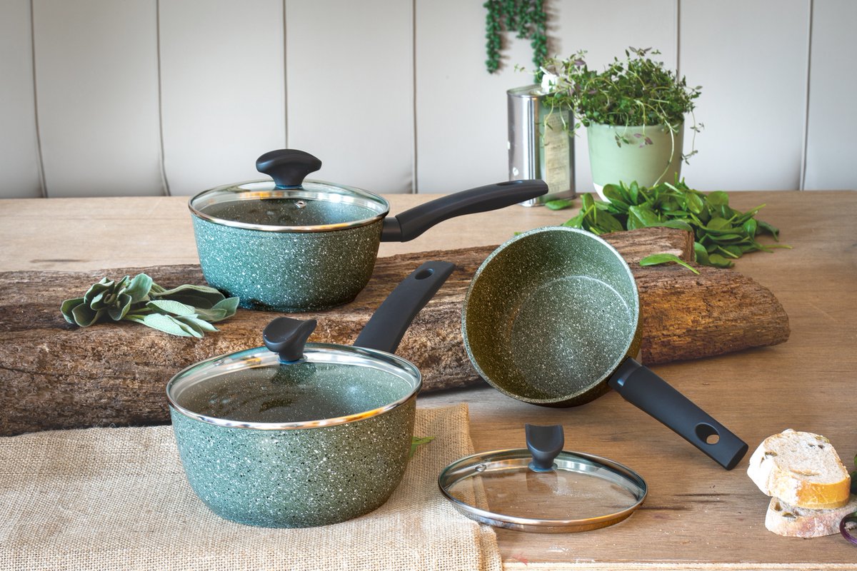AnythingGoesL's tweet photo. CLOSES FRI! Heard about the eco cookware range from @YourPrestige? Being plant based and made from recycled material it's one to get to know. #Win a 7-piece set by RTing #AGLComp &amp; follow us both to enter! Bonus entry, t&amp;cs and product info here: https://t.co/2c4IWZnCYH https://t.co/pr3UEynyS2