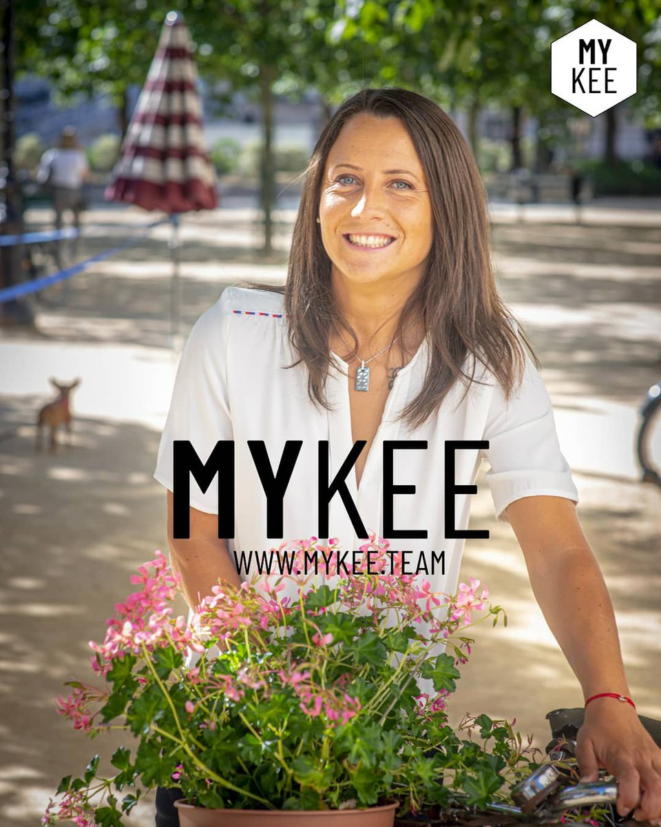 ClemaronMaeva's tweet photo. Aujourd'hui je suis particulièrement heureuse et fière de vous présenter @MYKEE_TEAM, un projet riche de sens!✨
Découvrez dès maintenant sur notre site👉🏼 https://t.co/siSIBskbzP le sens de notre union, de notre projet et de notre bijou 🗝️💎👊🏼

#Be1Team #BeUnique #BeMyKee🗝️💎 https://t.co/Grx9z5tJhT