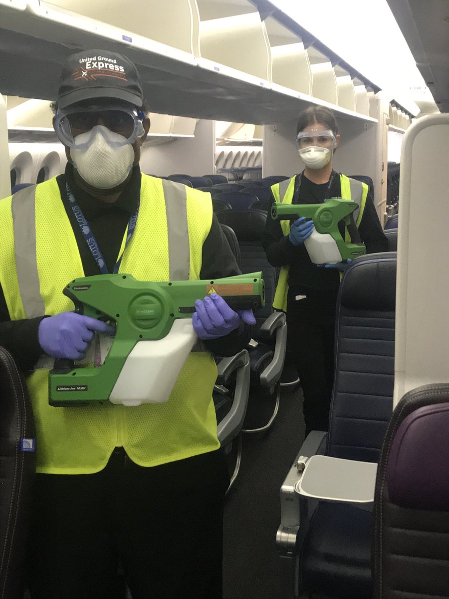 #UGE #DEN #Dreamteam sanitizing a #dreamliner to ensure all pax and crew stay safe in the sky #UGEHubservices #United ⁦@jeremylehew⁩ ⁦@kbbrown86united⁩ ⁦@RichViera⁩ @americas73 ⁦@jonathangooda⁩ ⁦@Thereal_DEN_Ed⁩