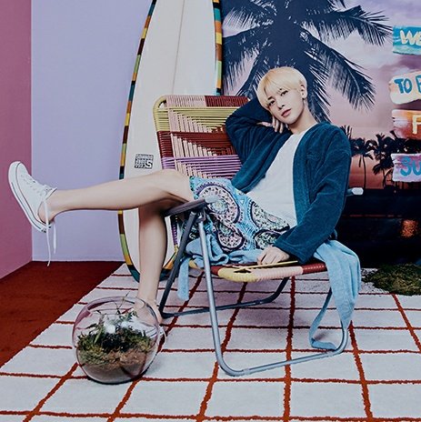 _siriustar's tweet photo. OP ASKED WHY TAEHYUN GOT HIS FISH TANK❓😂 OH C'MON! HE CAN EVEN FEED THE SHARKS SO WHY NOT? 🤡

@TXT_members @TXT_bighit #TXT #TOMORROW_X_TOGETHER #BlueHour #Minisode1 #BlueHour_Tracklist #BlueHour_R #BlueHour_VR #BlueHour_VR https://t.co/UmzrbEA5Im
