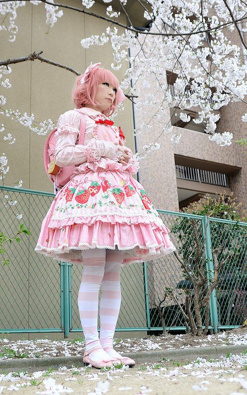 I will be using Alt Japanese fashion to explain this, my two examples will be Gyaru and Lolita