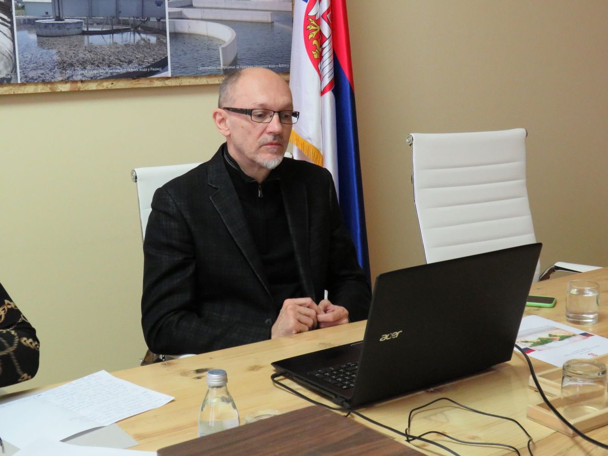 MinistarstvoZZS's tweet photo. Ministar #Trivan,u svojstvu potpredsednika Skupštine UN za životnu sredinu #UNEA,učestvovao je danas na video sednici posvećenoj pripremama  #UNEA5 na temu„Jačanje aktivnosti u oblasti zaštite prirode kako bi se postigli ciljevi održivog razvoja“. #UN  #zaštitaživotnesredine 🌎🇷🇸 https://t.co/DfUgQBDFXi