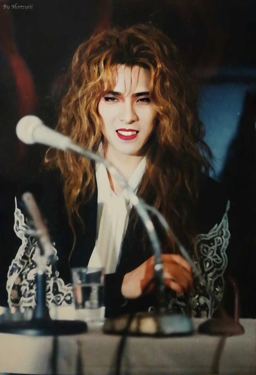 YoshikiOFlight's tweet photo. It can be said that you are my sunshine, my vitamins, the existence of energy in my life.💪Thank you.#yoshiki #林佳树 In my boring life day after day,You are a particular existance for me.(•͈ᴗ•͈ૢૢ)❊⿻*💕💕💕 https://t.co/vNz9d3DIdn