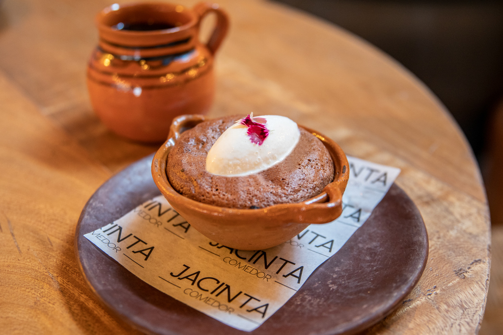 Un volcán que explota en tus sentidos... // A volcano that explodes in your senses...