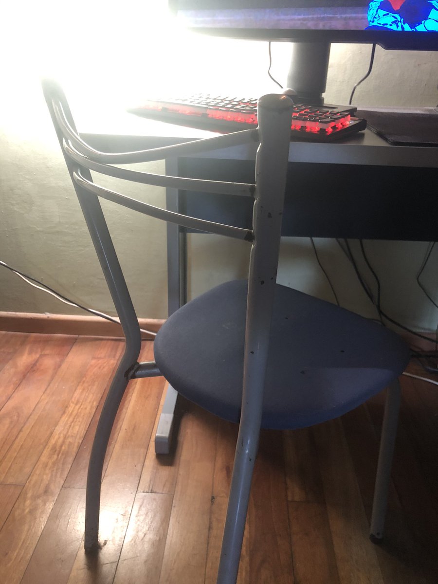 rejugueteamigo's tweet photo. abro hilo de sillas gamer empiezo yo con la mía https://t.co/EJ9ERebhLV