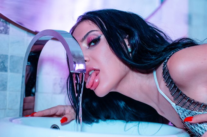 Love to lick🙃@BabesPromo_2 @Coach0302 @HighOnTops @Tees_Babes @AllKindsOfWomen @modellpromoter @Verde1122<a class="tags" target="_blank" title="On Twitter" href="/?out=eyJ0eXAiOiJKV1QiLCJhbGciOiJIUzUxMiJ9.eyJpYXQiOjE3MjMzMjIxNjgsImlzcyI6InR3cG9ybnN0YXJzLmNvbSIsIm5iZiI6MTcyMzMyMjE2OCwiZXhwIjoxNzU0ODU4MTY4LCJyZWRpcmVjdF91cmwiOiJodHRwczovL3R3aXR0ZXIuY29tL0JhYmVzUHJvbW9fMiJ9.q0l3k7dBTEKRmPiQPnC9Srb8LEG9dvbF3_CveCW2ZNe1iMwuEA6xF0_KLnBslpICswabh2jA5xxXhNUPlL2BwA">@BabesPromo_2</a><a class="tags" target="_blank" title="On Twitter" href="/?out=eyJ0eXAiOiJKV1QiLCJhbGciOiJIUzUxMiJ9.eyJpYXQiOjE3MjMzMjIxNjgsImlzcyI6InR3cG9ybnN0YXJzLmNvbSIsIm5iZiI6MTcyMzMyMjE2OCwiZXhwIjoxNzU0ODU4MTY4LCJyZWRpcmVjdF91cmwiOiJodHRwczovL3R3aXR0ZXIuY29tL0NvYWNoMDMwMiJ9.IsqzuiY4MfOXZs2aWliowKWLSBFR-uubv9ZJkfeowJXxVW_nt16qlc_cOGE8CfYho53y5R0yWr5qdpPZXh82ZQ">@Coach0302</a><a class="tags" target="_blank" title="On Twitter" href="/?out=eyJ0eXAiOiJKV1QiLCJhbGciOiJIUzUxMiJ9.eyJpYXQiOjE3MjMzMjIxNjgsImlzcyI6InR3cG9ybnN0YXJzLmNvbSIsIm5iZiI6MTcyMzMyMjE2OCwiZXhwIjoxNzU0ODU4MTY4LCJyZWRpcmVjdF91cmwiOiJodHRwczovL3R3aXR0ZXIuY29tL0hpZ2hPblRvcHMifQ.QUBpVXhHBQtPiqmLUtqhFzb1kFUzLw4w6kK2vh9KJaMQx-rmUFZd0qdGUyVrWCWY4SGRlccDCbDE-5oduyerkg">@HighOnTops</a>