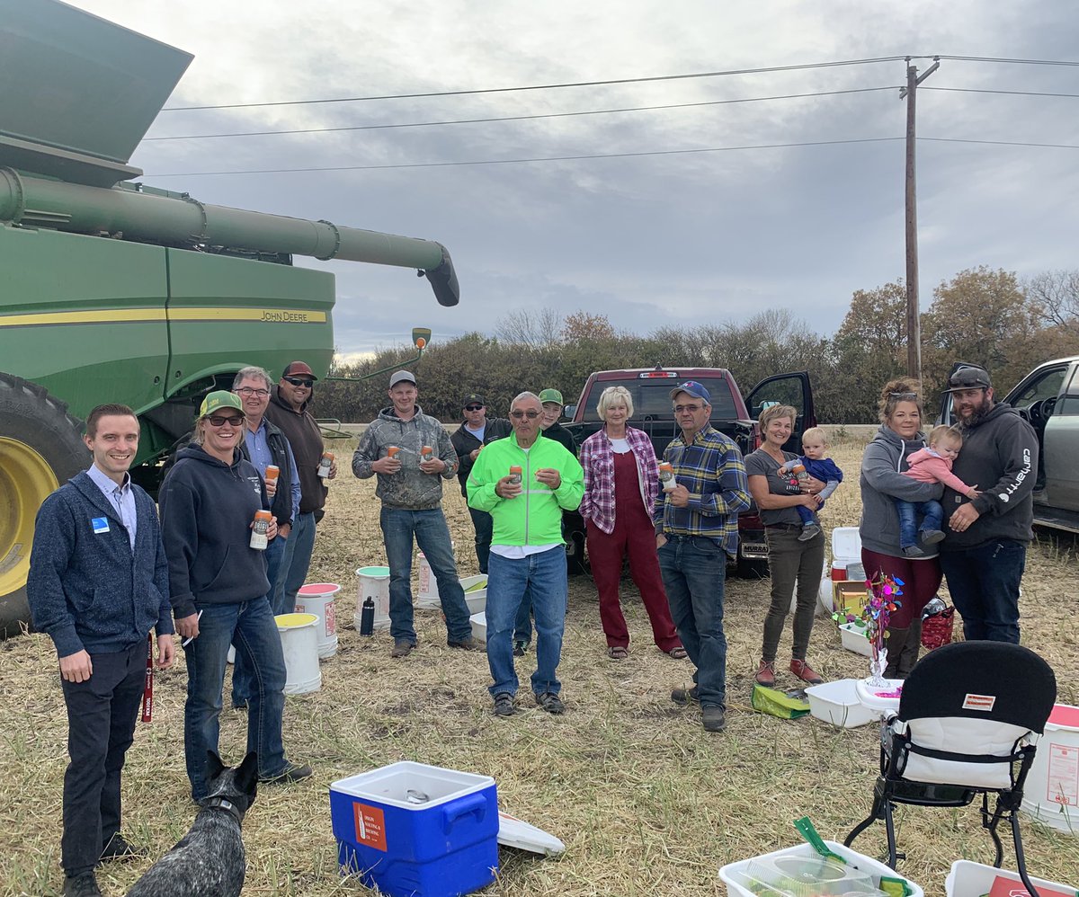 The Risdon family has been farming the Strathmore area since 1909! Origin and <a href="/ATBagriculture/">ATB Agriculture</a> wanted to show them some love with some locally made Origin beer! #beerbomb 
They are thrilled to complete harvest this week.
 
Sponsored by ATB &amp; Origin. #supportlocal #farmers #ABag