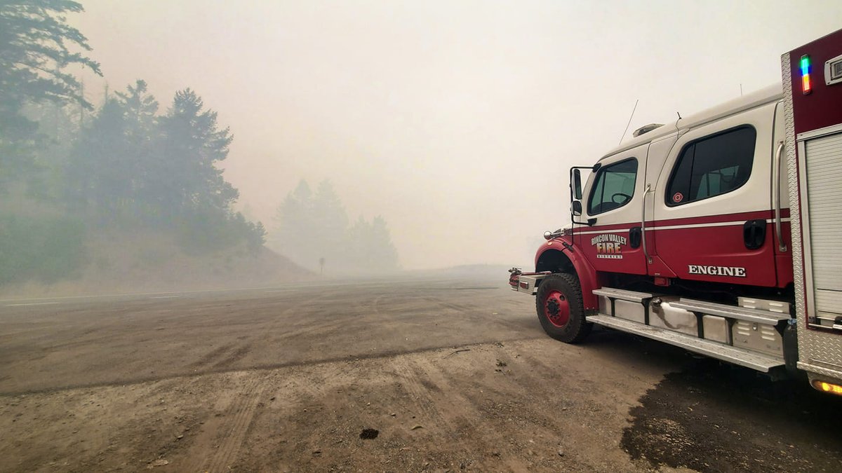 RinconFire's tweet image. Our crew hard at work at the #augustcomplexfire, the largest wildfire in California history, now burning more than a million acres. Firefighter Holbert and Firefighter Ochoa setting up the operation of a 1-mile hose lay. #RinconFire #wildfire #calfire