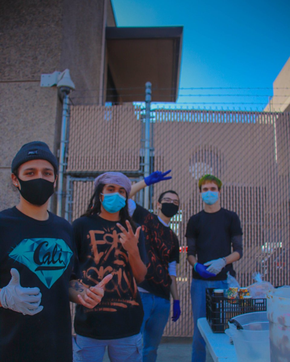 freesoupSD's tweet image. Our Free Soup Wednesday distribution yesterday was a huge success!! 🍲💪🏼 A big thank you to our team who spent all day cooking up some delicious soup to serve our community 🍽⁣ Our menu consisted of Chicken and Lentil soup, with rice and bread #CommunityOrganization