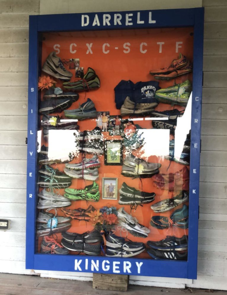 hanncatedudley's tweet photo. I love this so so so much. Thank you @FutterKaytlin and Zach for taking the time to put this together. I know Coach Kingery appreciates it very much. He is missed by me and so many others. #SCTF 💙🧡 https://t.co/ntyOc3JnSo
