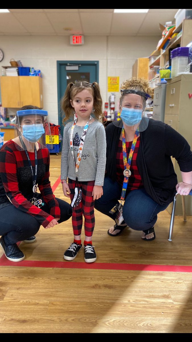 kgscobras's tweet image. Well...isn’t this just the best. #sameclass #notplanned