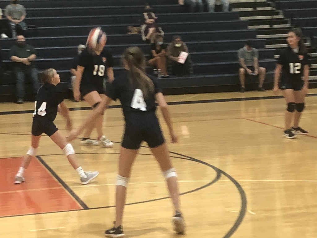 NPMScougars's tweet photo. Last volleyball match of the year! https://t.co/YBAnl5WW4t