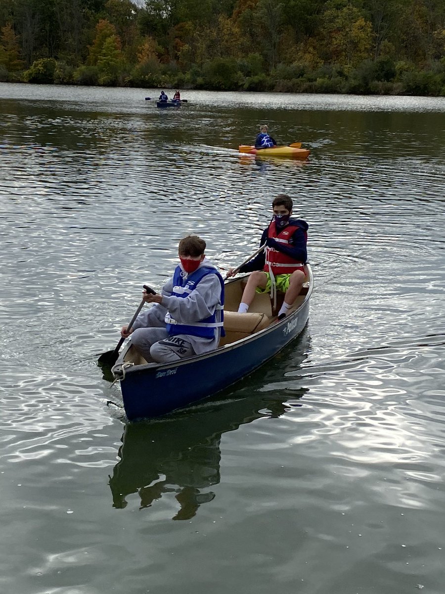 ARobScience's tweet image. LE Ss had a great day at MWOC taking measurements of pond depth, productivity, temperature, pH, and DO.