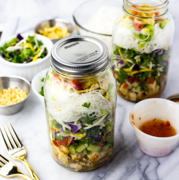 loneoaktx's tweet photo. What could be more convenient than a grab-and-go jar salad? These sweet-chili chicken salads would be perfect for weekly meal prepping! Recipe: https://t.co/iEcQelY3Jm https://t.co/IGSHFGux5V