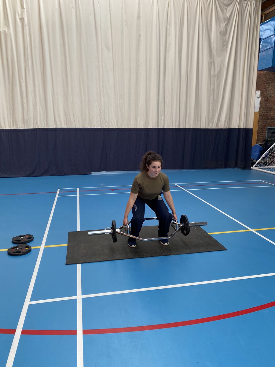 PockAthleticDev's tweet image. Great work tonight from the U6th working on their compound movements. #backingblue #hardworkpaysoff  #compoundmovements