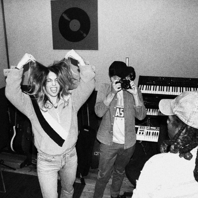 getinherears's tweet photo. #NowPlaying 'Wrong Right' by @LittleMonarchLA on @hoxtonradio 🖤 https://t.co/4TsvEBlkO8