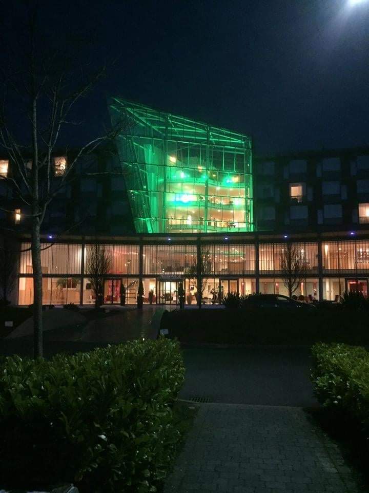 KatieMooney23's tweet photo. Standing our comrades in the hospitality industry 💚☘ #irelandgoesgreen #maketourismhappen #abbeygroup #pillohotel #visitmeath https://t.co/8a2k4IoNXy
