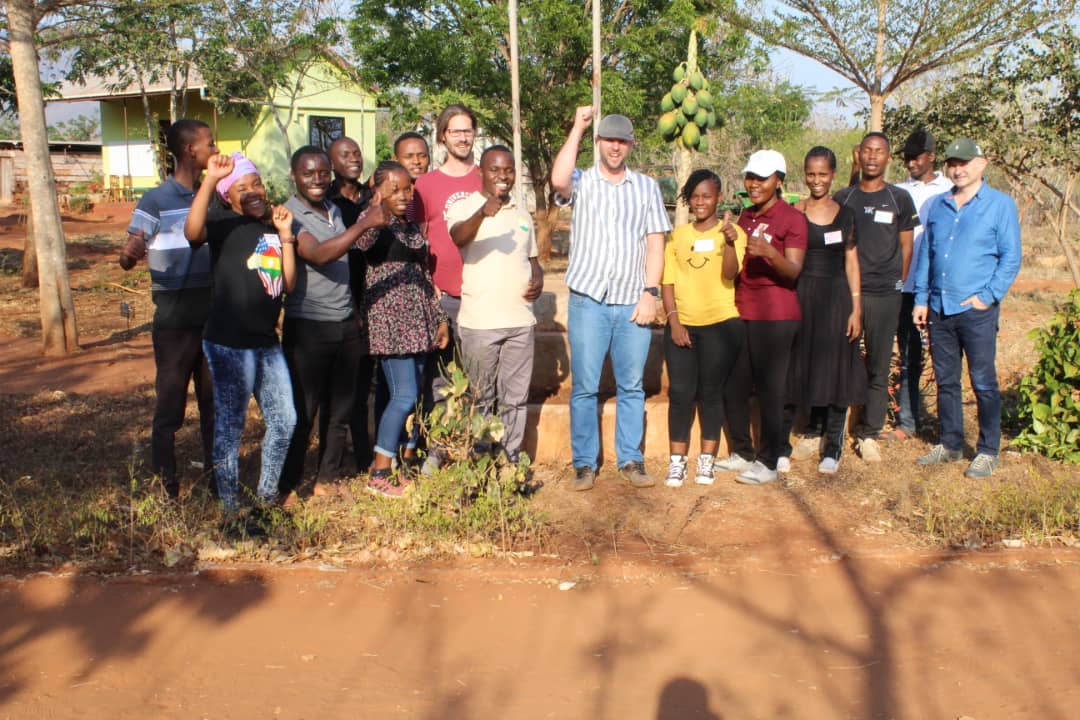 NDOSIGIFT1's tweet photo. ITCOA 2020
with SAT CEO when visit us at VIANZI station
#goOrganic
#agroecology
#Organicagricultute https://t.co/yAHkjoKtTH