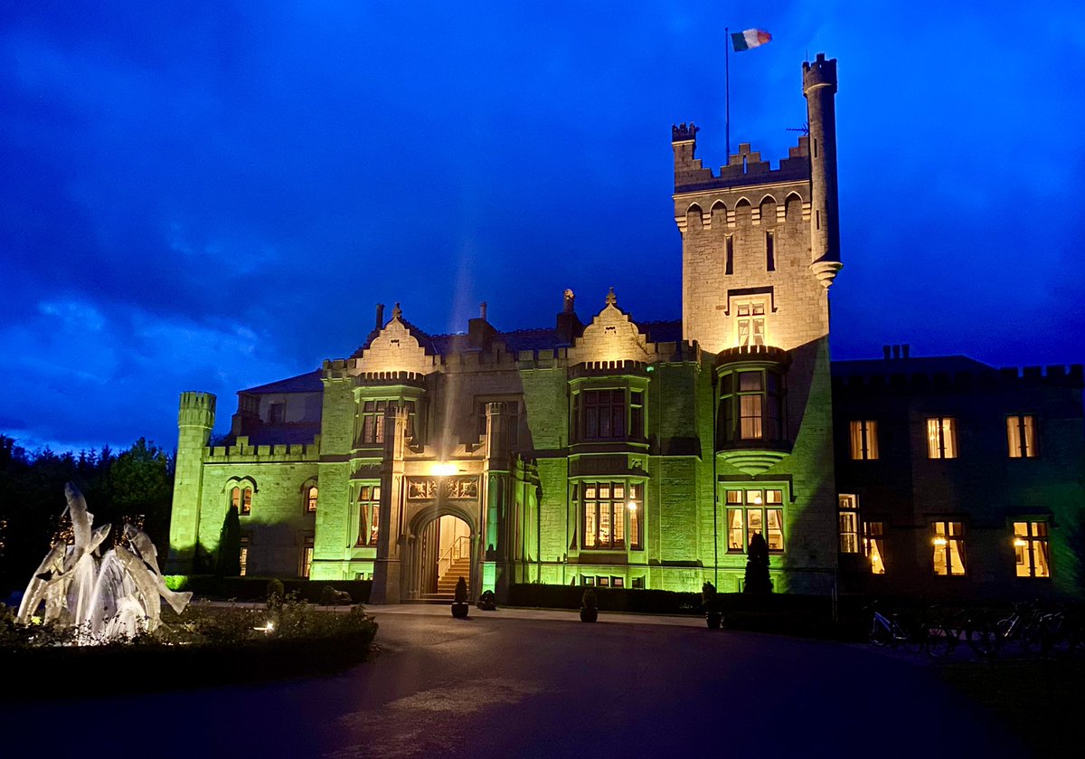 Lough Eske Castle is going green tonight in support of the Irish Tourism industry.  From our staff to our trade partners, local and national – we stand tonight in solidarity to highlight the importance of our industry #makingtourismhappen #irelandgoesgreen #budget2021