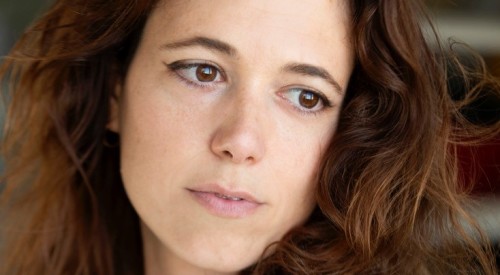 Université de Corse : rencontre avec Francesca Serra Prix littéraire Le Monde 
bit.ly/2SFjwn7