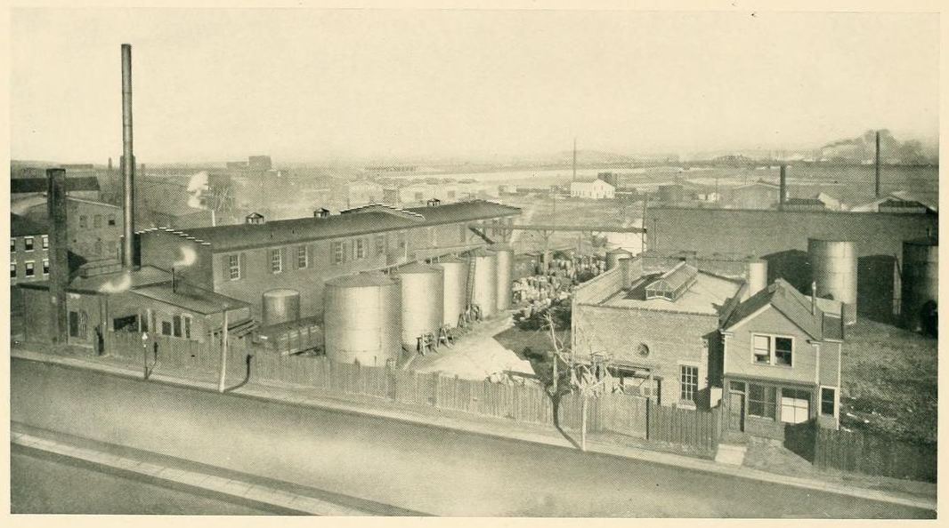 This week we take a deep reach back to 1912.
Shown is the #Lubriplate Newark facility, a property purchased 22 years prior. We may have expanded and spread in the decades since, but we're still here to this day!
#ThrowbackThursday