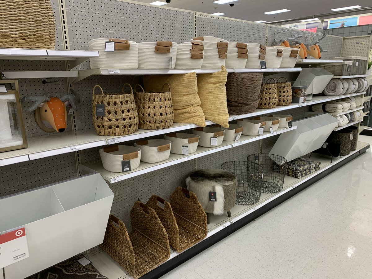 My VM Kristi made a perfect living room in Home Innovation!!! Come check it out at T1534!!! @I_Tob26 <a href="/kelsienoe/">Kelsie Noe</a> <a href="/HR_Andrew_Bays/">Andrew Bays</a> <a href="/VictorZ1545/">Victor Zeinner</a>