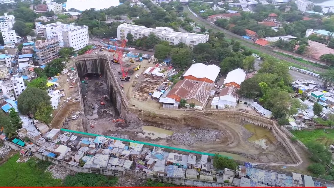 cbdhage's tweet photo. Some progress across #Metro line 2 #Vanaz civil court section .
1.viaduct work good progress.
2.station progress still negligible need faster.
3.OHE installation for some part visible.
4.Civil court Interchange station excavation work in progress.
#punemetro https://t.co/XROYWDPbtS