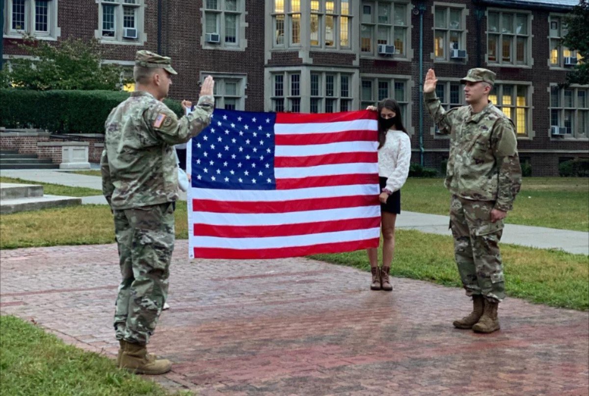 FP_Wrestlers's tweet photo. Congratulations to FP Wrestling alumni Stefan Lindblom’16 and Savino Brusco’15 for getting commissioned into the U.S. Navy and U.S. Army. #menforothers #ramwrestling @FP_Sports @FordhamPrep https://t.co/qe5DIk808L