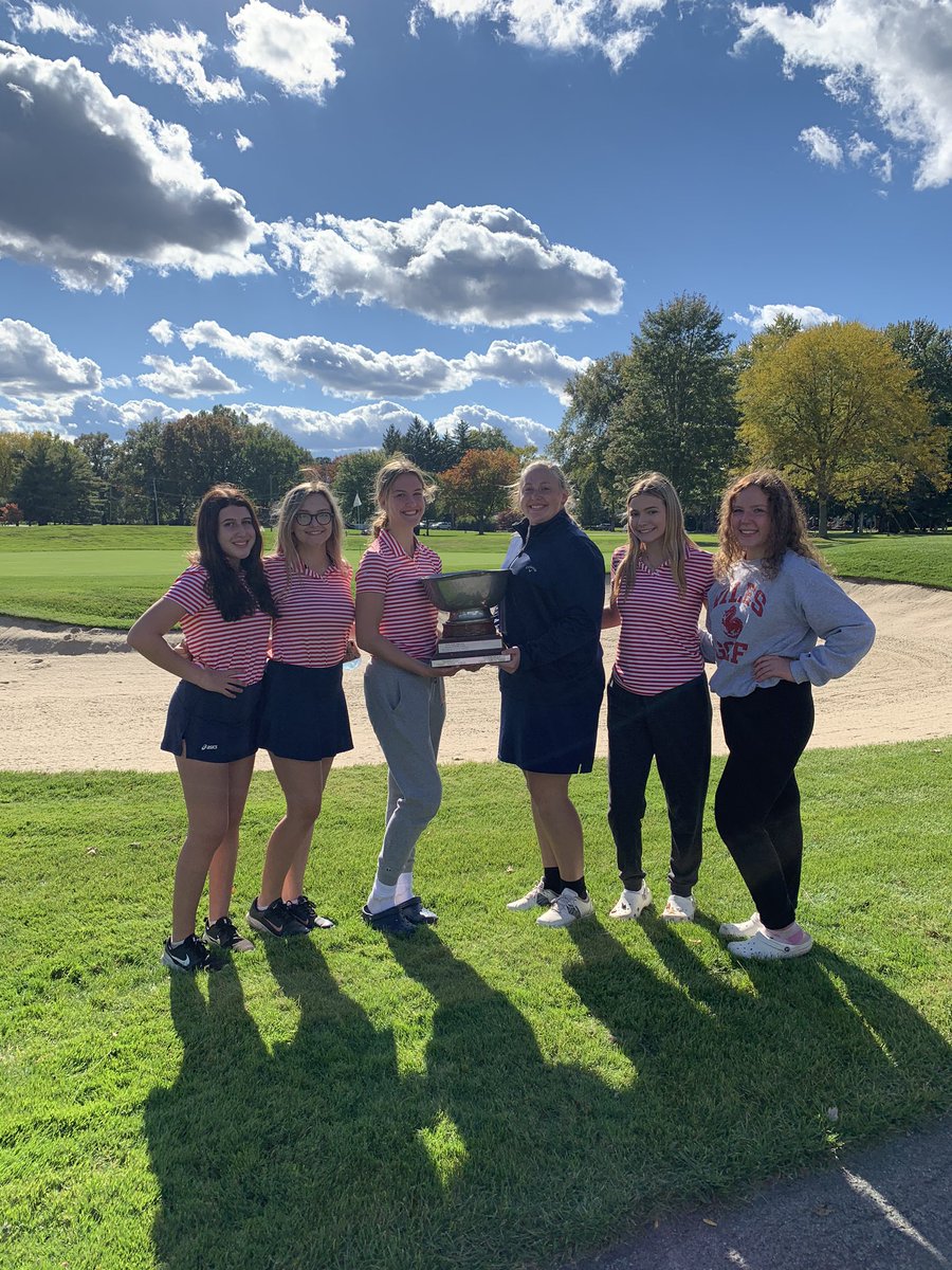 abbeydx25's tweet image. Bobby Lewis champs again! Way to go girls! ❤️⛳️💙