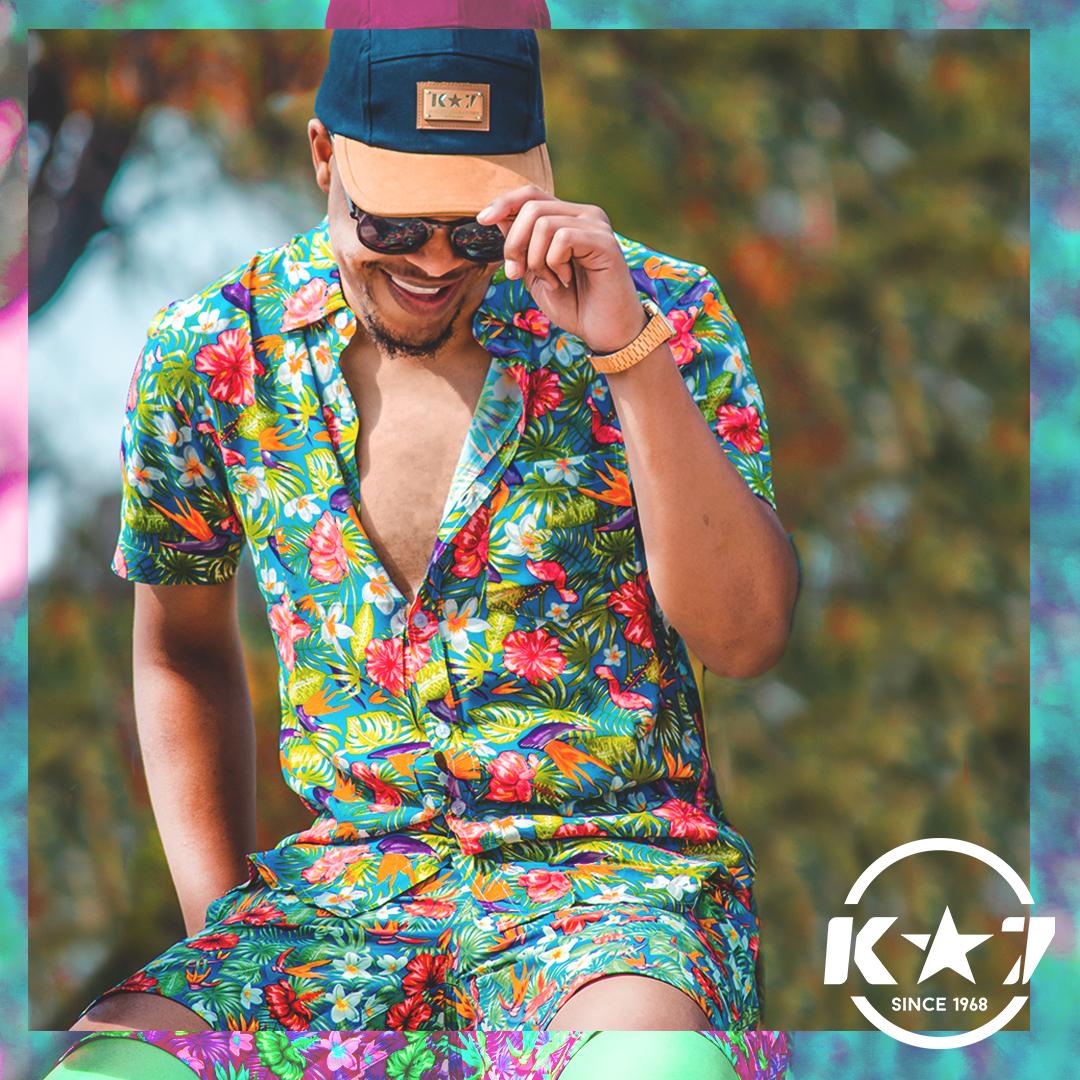 k7originals's tweet photo. BLOOOOOOOM 🍃 🌸 🌺 🍃 

Matching floral prints make for the ultimate off-duty style for any man.
This look is definitely a statement piece so you need to be confident when wearing it to pull it off... and the rule of ‘Floral’ - don’t wear 2 different prints

#floralprint https://t.co/twAhZp10ov