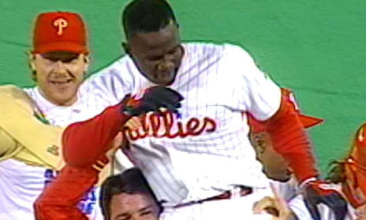 CelebFlatline's tweet photo. Kim Batiste, former Phillies INF, is dead today.  Ultimate goat to hero story: 1993 NLCS Game One committed error in 9th inning allowing Braves to tie; hit game-winning double in 10th. https://t.co/54ZzUUkMc7