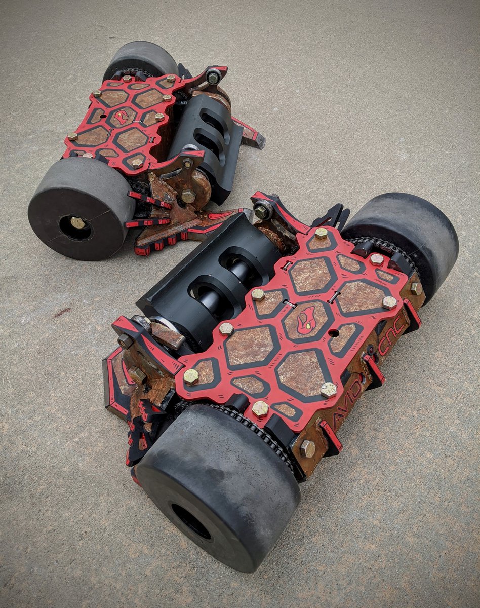  #14: CopperheadCopperhead is another bot I& #39;ve always felt underperformed based on its potential. It& #39;s a devastating drum spinner & a simple-yet-deadly design. If they can keep their front pointed at the other bot, now that they have 2 bots they& #39;re going to have a real shot.