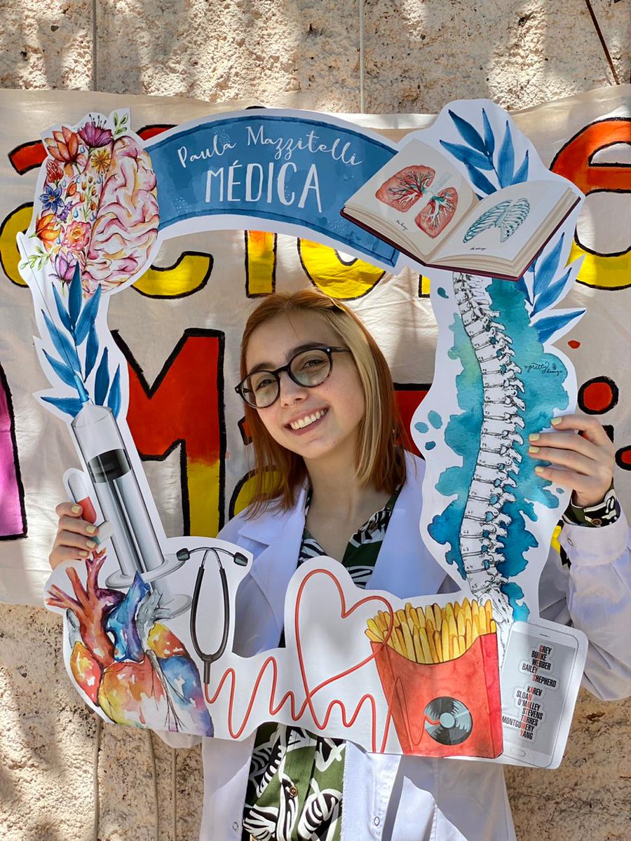 friesbeforelife's tweet photo. Me recibí 🥳🥳🥳 Años de sufrimiento y todo culpa de Grey's anatomy pero pude y estoy muy muy feliz🥰🥰🥰 Gracias al que estuvo conmigo desde el primer final 💫mi Comandante Ricky Fort💫 https://t.co/teyUjwIRb7