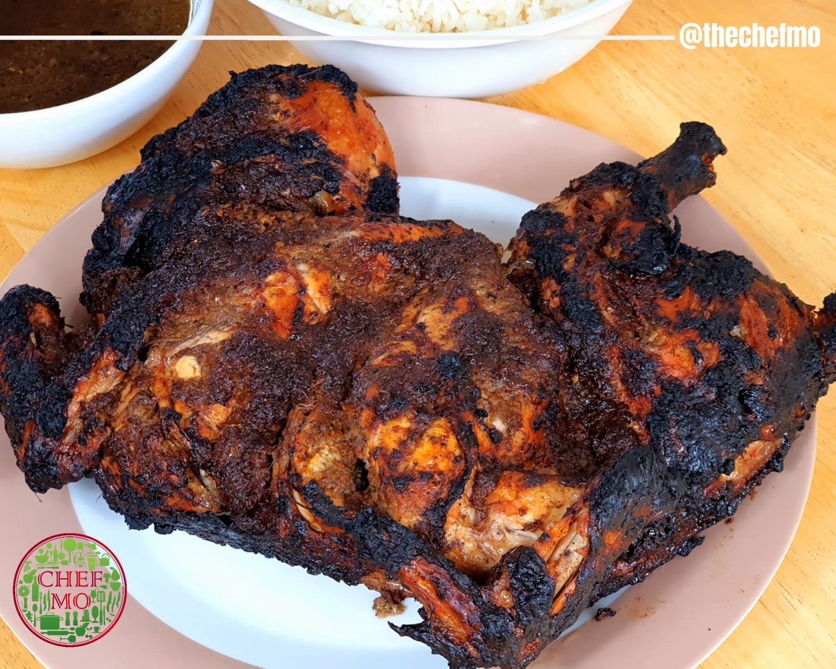 ChefMoOfficial's tweet photo. If I take my eyes off this chicken, a lap or two will get missing!😭😭😭

Can I keep it safe with you guys?🤭🤭🤭

#asuustrike #EndSarsProtests #LagosProtestsAgain #EndSarSByAndroiddOutNow #FGNBudget2021 #BitsikaDavido #ThursdayThoughts #Burna #lockdown https://t.co/rkP8gv8q8X